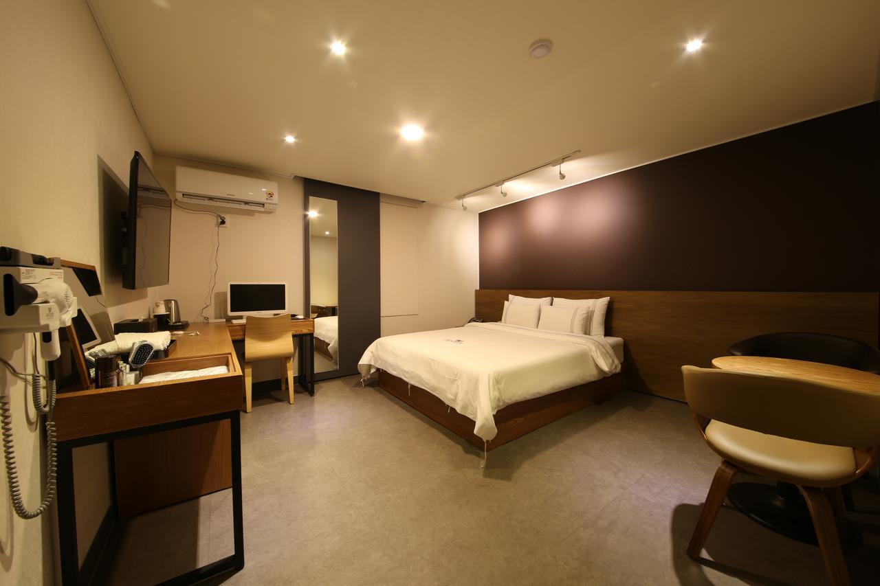 Winner Hotel Jeonju Ngoại thất bức ảnh